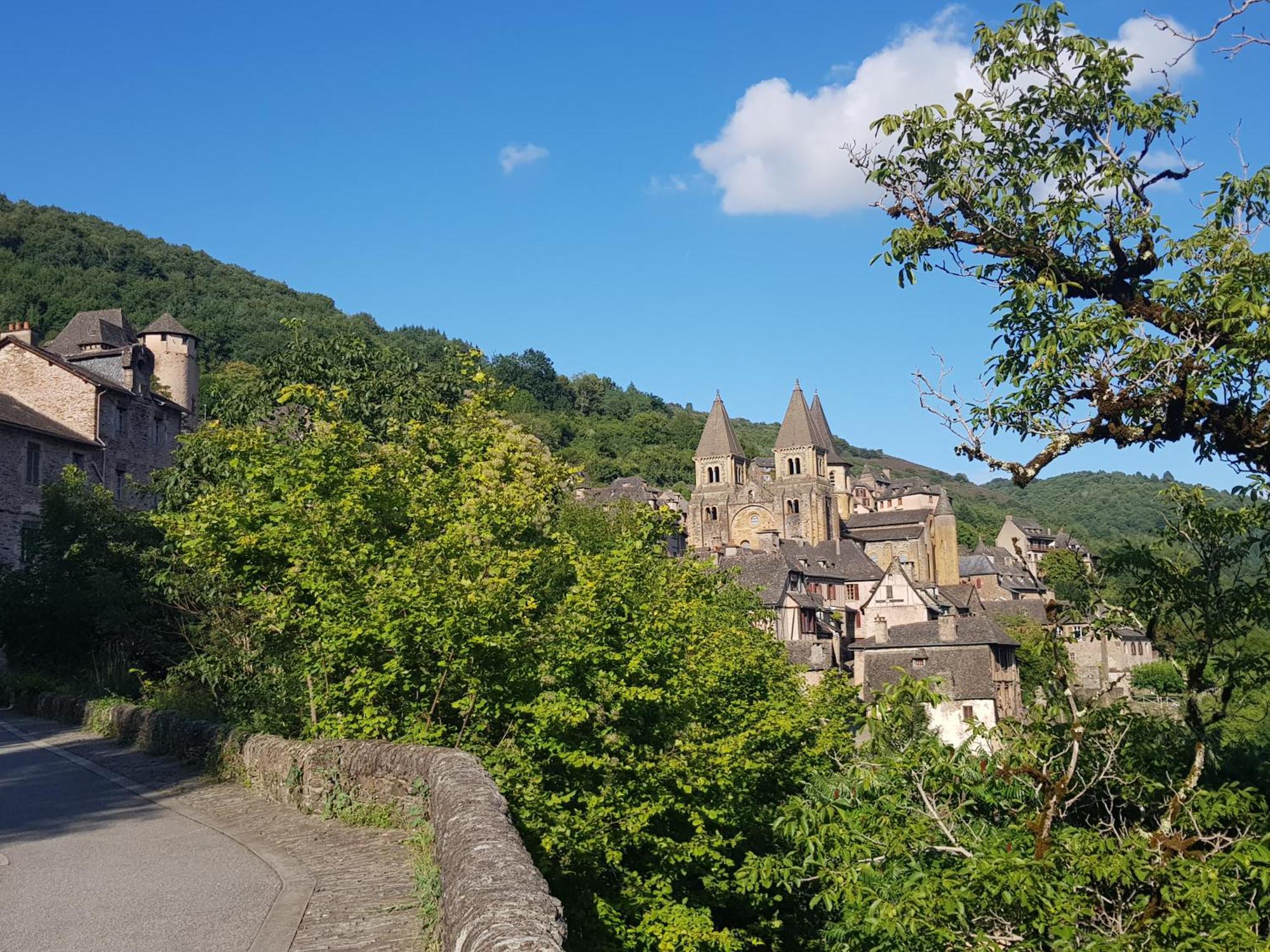 Village 17 Gites, Piscine, Restaurant , 2 Gites Avec Spa, 3Km De Conques Buitenkant foto